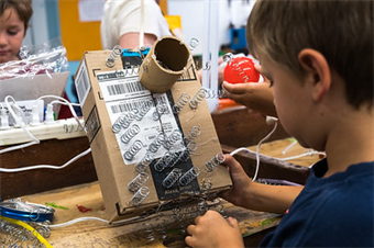ONSITE: Building Cardboard Worlds (Ages 9-11)