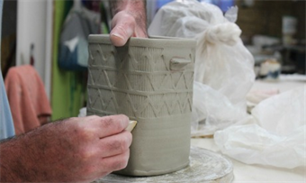 ONSITE: Slab-Built Platters + Vases for the Table