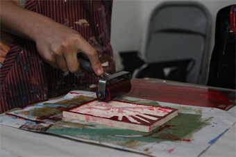 ONSITE: Block Printing Basics: Creating Tags, Cards + Wrapping Paper (Adults and Youth 6+ with Registered Adult)