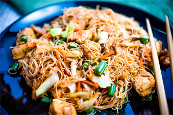 Asian Fusion: Pancit Bihon Noodles